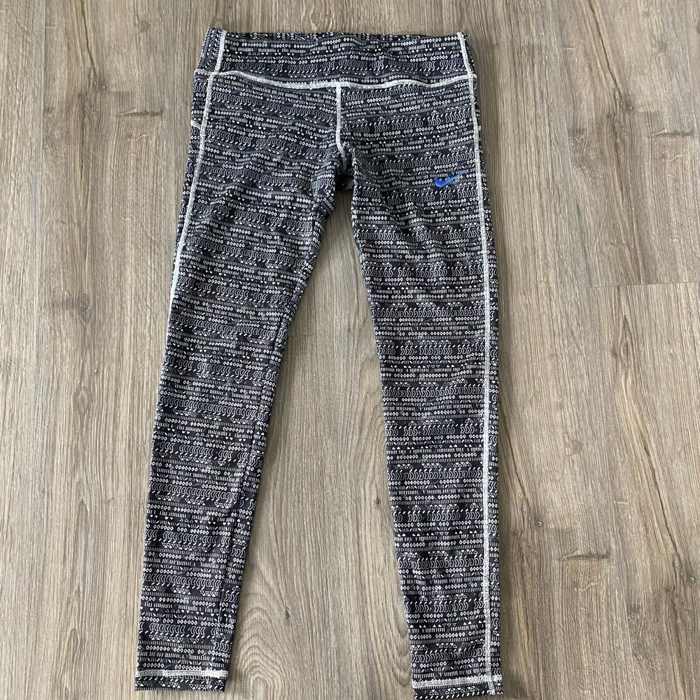 Nike Leggings Dri-Fit Womens 24 M Black White Graphic Print Athletic Yoga Gym
